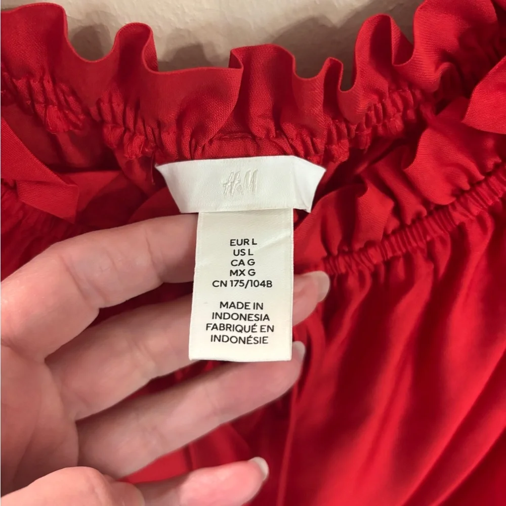 H&M Red Ruffle Blouse - Picture 4 of 5